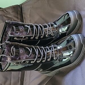 UGG Adirondack Parent Lace-Up Boots